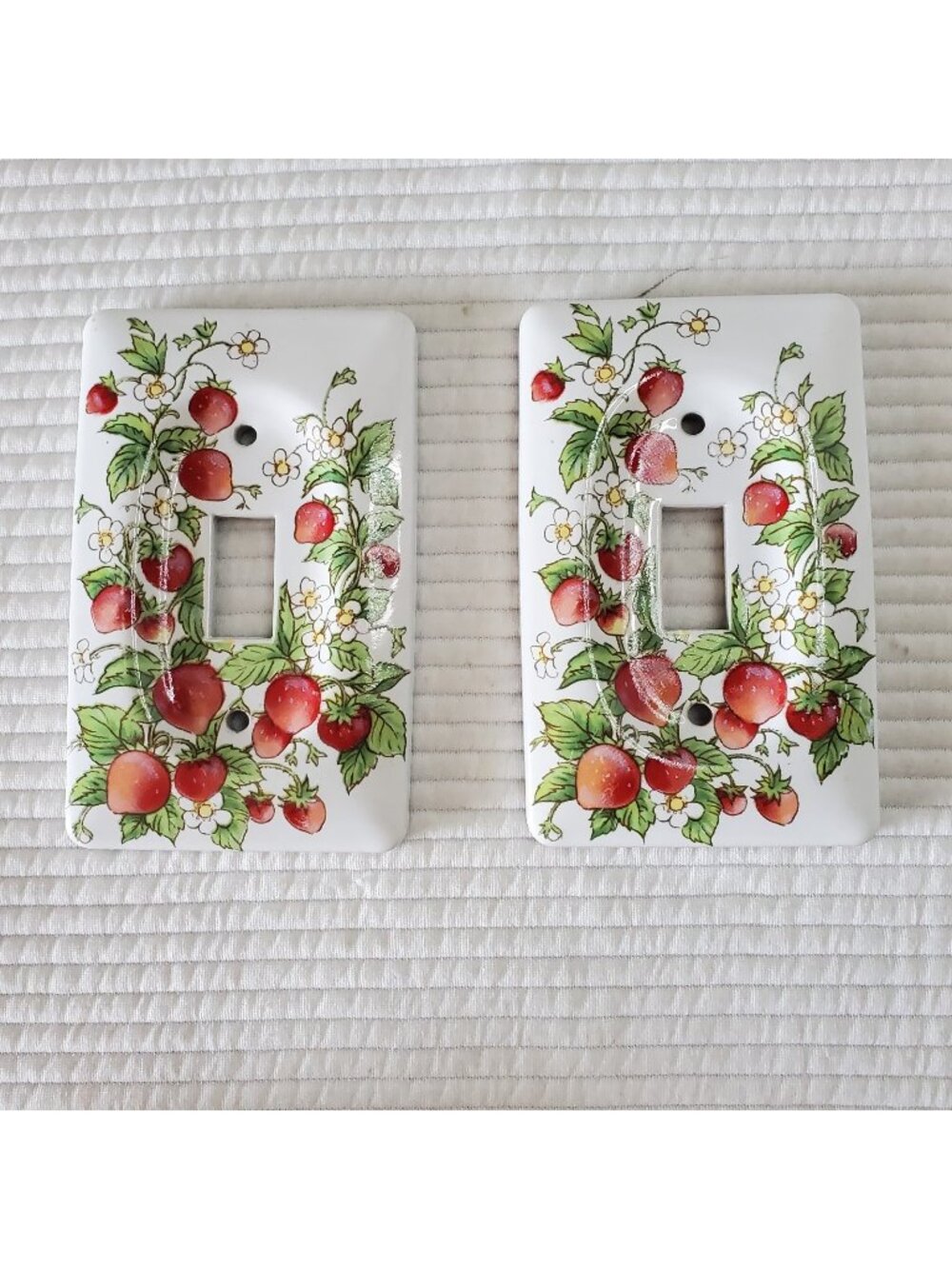 Strawberry Switch Plate Cover Jasco Ceramic Rectangle Vintage Cottagecore Fruit